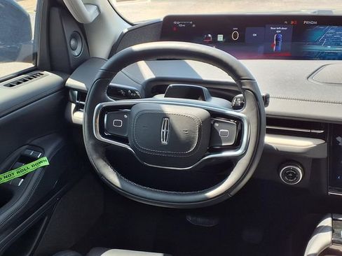 New 2026 Lincoln Navigator L Reserve AWD/4WD image 11