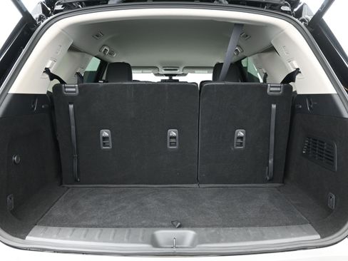 Used 2025 Nissan Pathfinder SL image 7