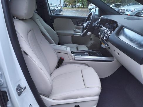 New 2025 Mercedes-Benz GLA 250 4MATIC image 10