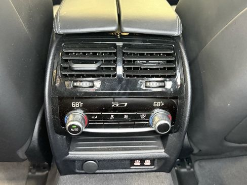 Used 2023 BMW M5 image 30