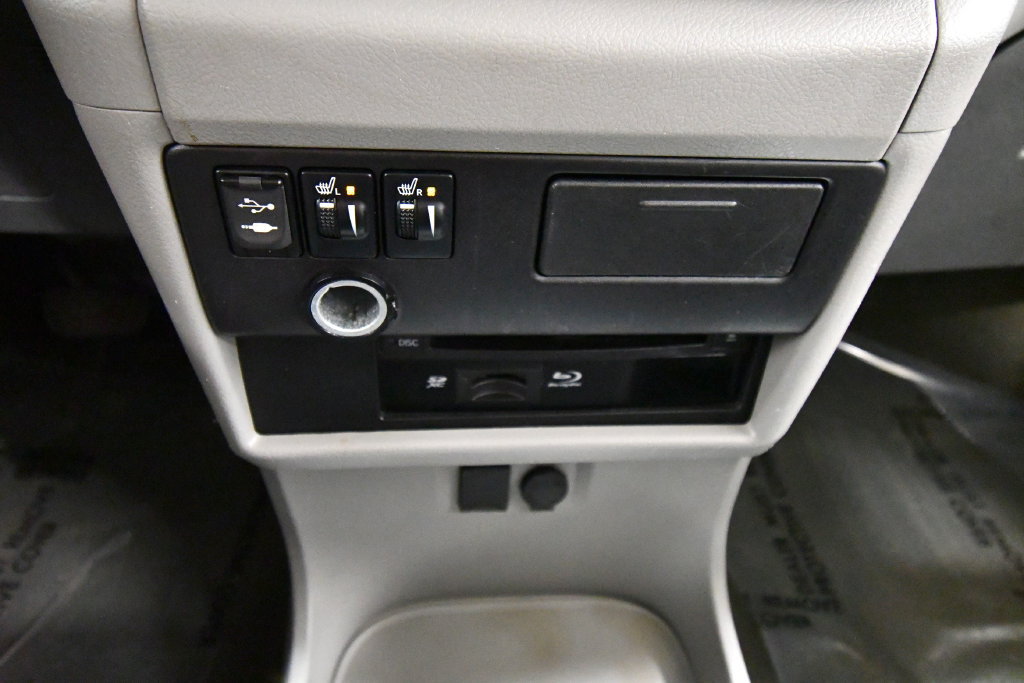 Used 2017 Toyota Sienna XLE Premium FWD image 29