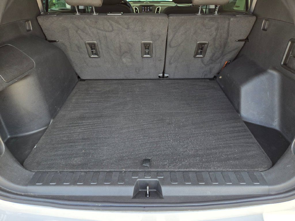 Used 2023 Chevrolet Equinox LT FWD image 29