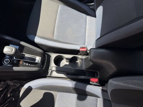 Used 2025 Nissan Versa SV FWD image 36