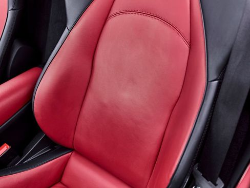 Used 2024 McLaren Artura RWD image 61