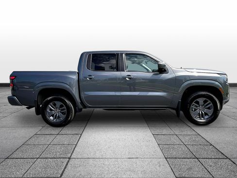Used 2025 Nissan Frontier SV w/ SV Convenience Package AWD/4WD image 4
