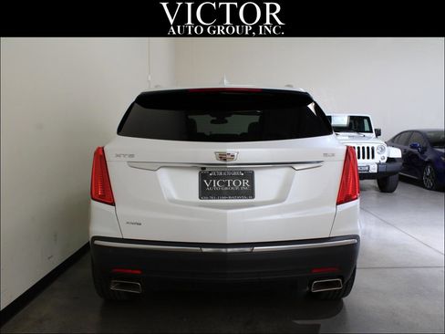 Used 2017 Cadillac XT5 Premium Luxury AWD/4WD image 9