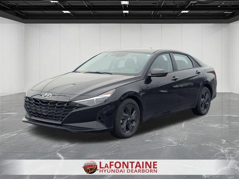 Certified 2023 Hyundai Elantra SEL image 1