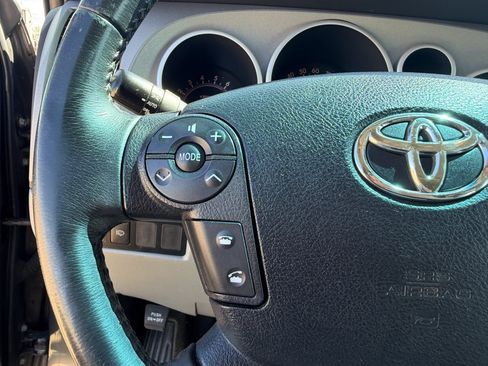 Used 2013 Toyota Sequoia SR5 RWD image 32
