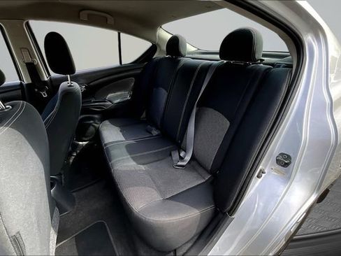 Used 2014 Nissan Versa SV w/ Convenience Package image 20