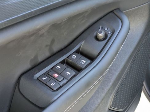 New 2025 Jeep Grand Cherokee L Laredo RWD image 12