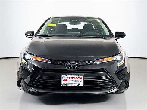 Certified 2023 Toyota Corolla LE image 11