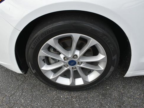 Used 2020 Ford Fusion SE FWD image 27