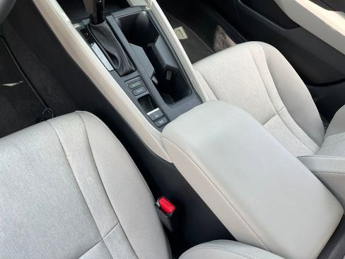 Certified 2025 Honda Accord SE image 18