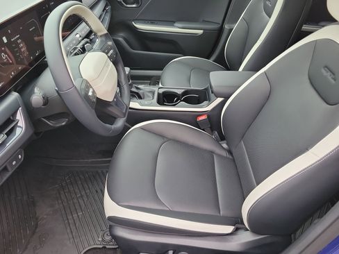 New 2025 Kia K4 GT-Line image 3