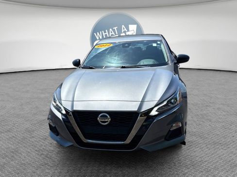 Used 2022 Nissan Altima 2.5 SR FWD image 9