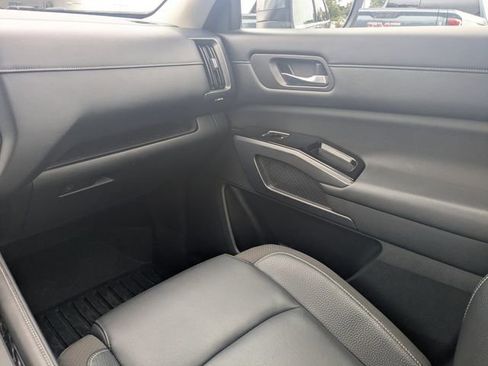 Used 2022 Nissan Pathfinder SL w/ Cargo Package image 17