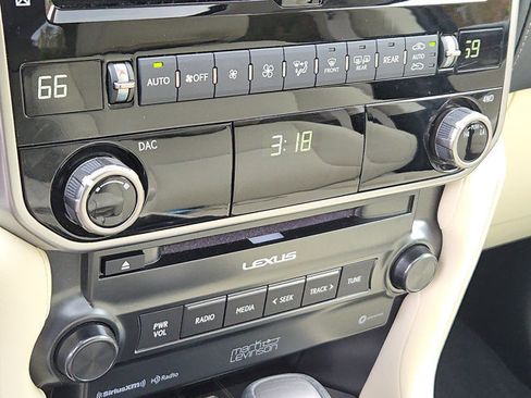 Certified 2023 Lexus GX 460 Premium image 17