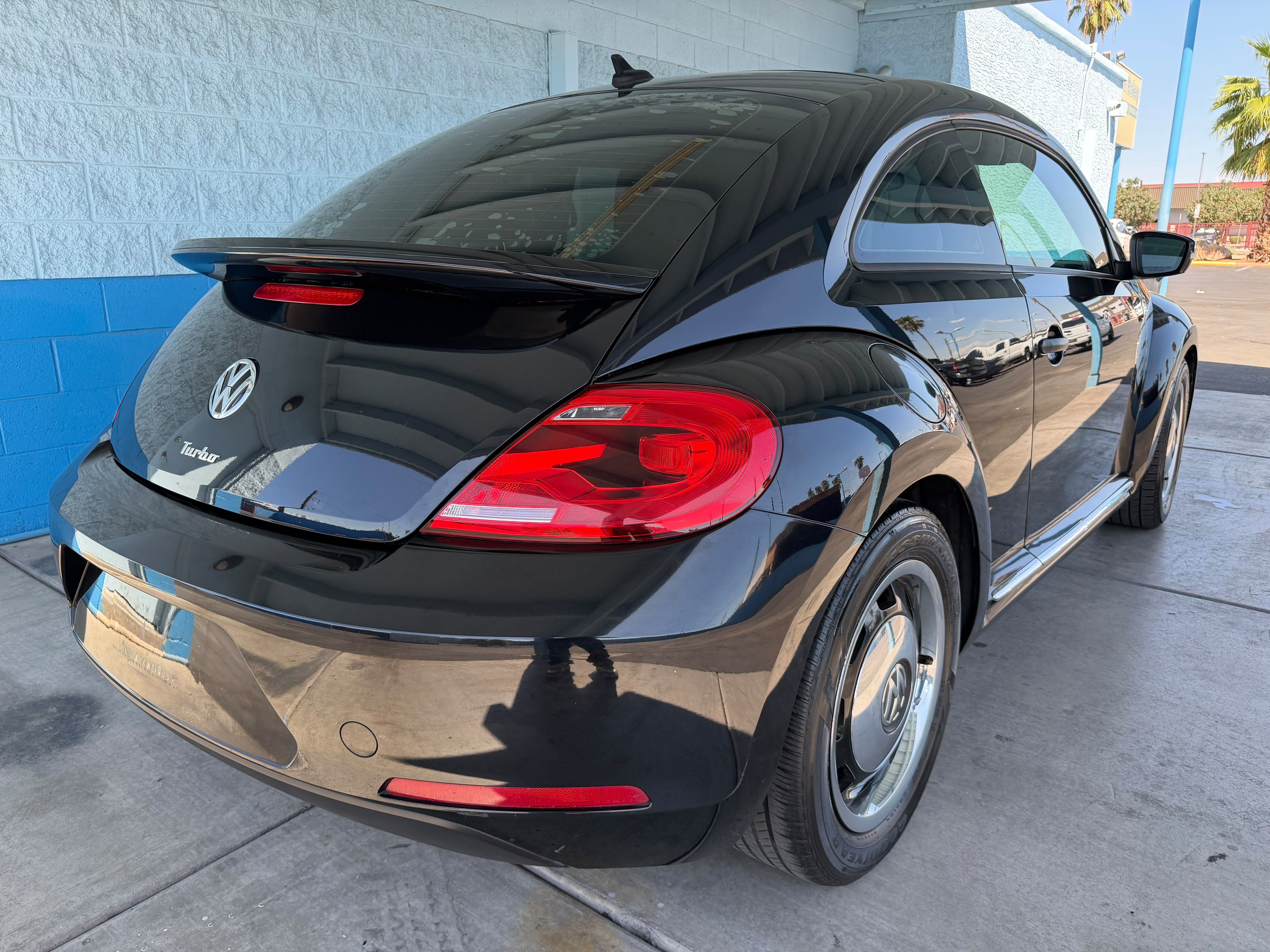 Used 2016 Volkswagen Beetle 1.8T Classic FWD image 2