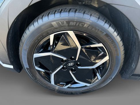Certified 2024 Hyundai Ioniq 5 SEL image 9