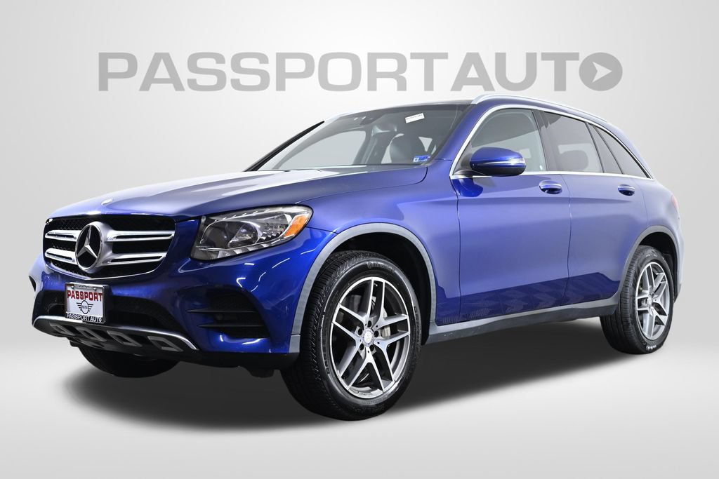 Used 2017 Mercedes-Benz GLC 300 4MATIC image 1