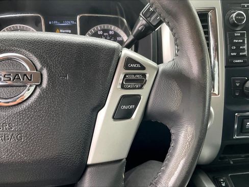 Used 2017 Nissan Titan SV image 22