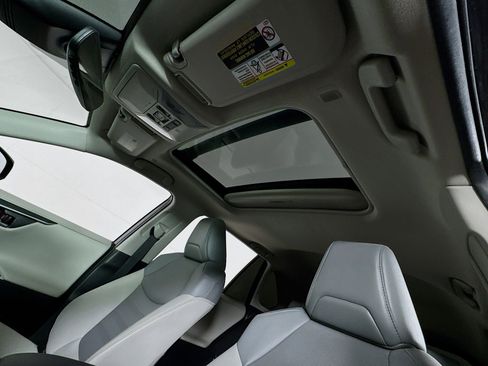 Used 2023 Toyota RAV4 Limited image 14