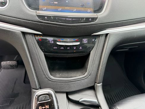 Used 2017 Cadillac XT5 Luxury w/ Driver Awareness Package image 24