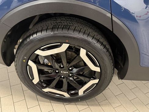 Used 2025 Kia Telluride S FWD image 21