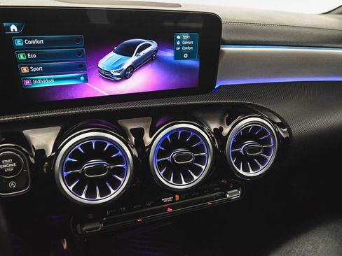 Used 2025 Mercedes-Benz CLA 250 4MATIC image 25