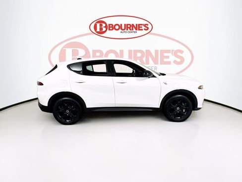 Used 2024 Dodge Hornet R/T w/ R/T Blacktop Package image 10