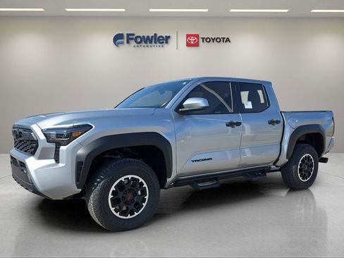 New 2026 Toyota Tacoma TRD Off-Road AWD/4WD image 3