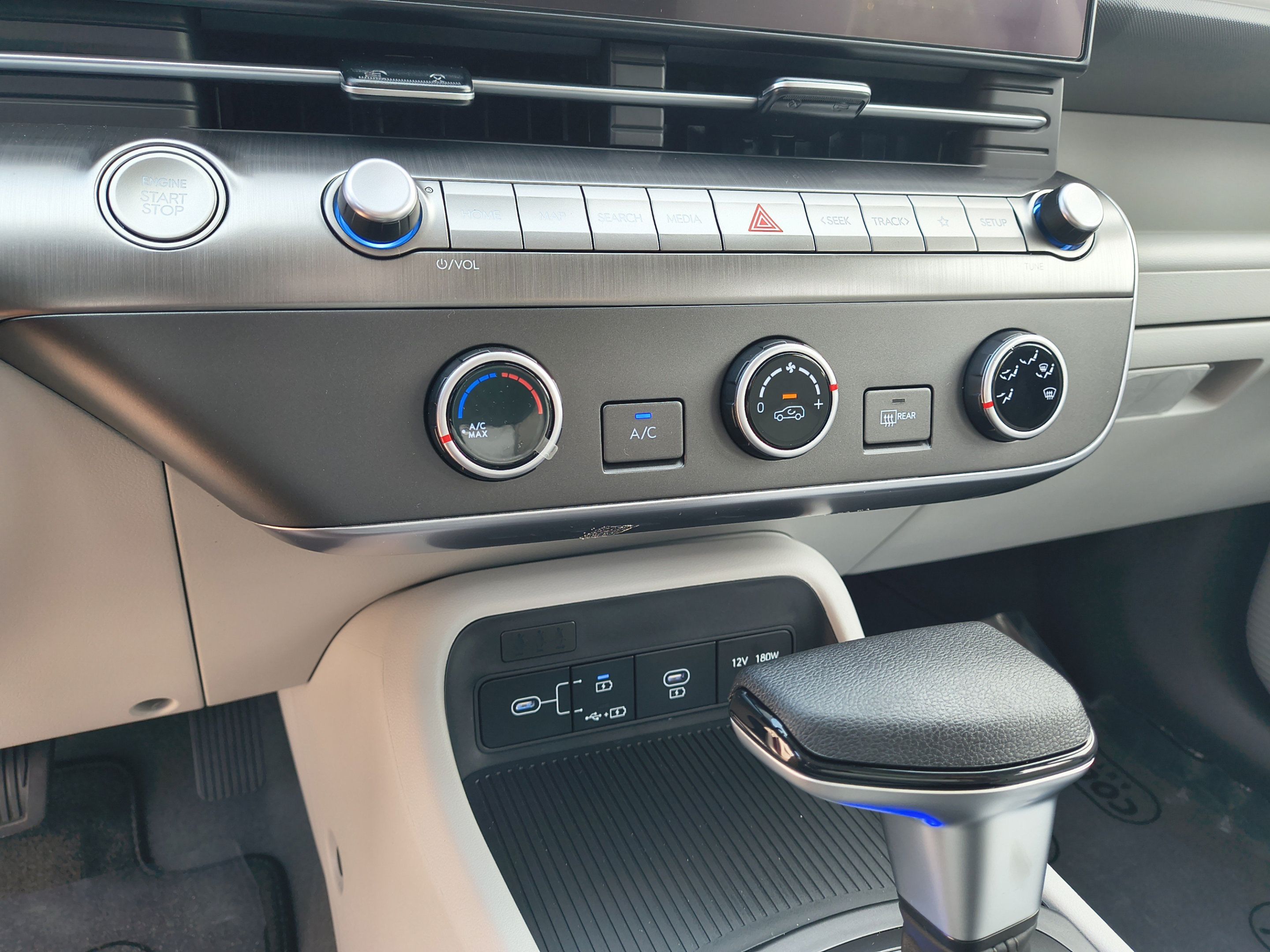 New 2027 Hyundai Kona SE FWD image 24