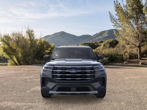 New 2026 Ford Explorer Active RWD image 9