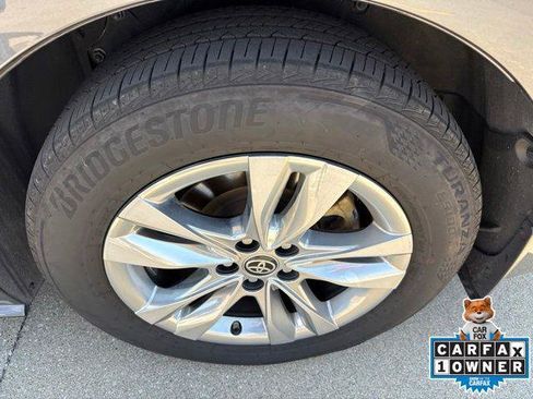 Certified 2025 Toyota Sienna XLE w/ XLE Plus Package AWD/4WD image 6