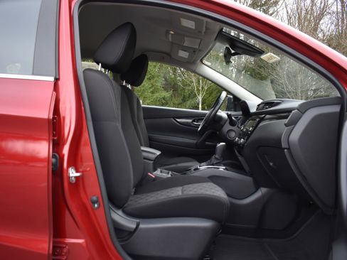 Used 2019 Nissan Rogue Sport SV w/ All-Weather Package image 24