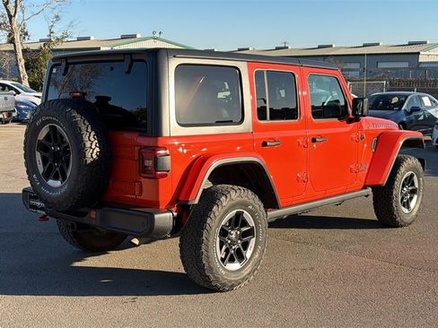 Used 2019 Jeep Wrangler Unlimited Rubicon w/ Cold Weather Group image 6