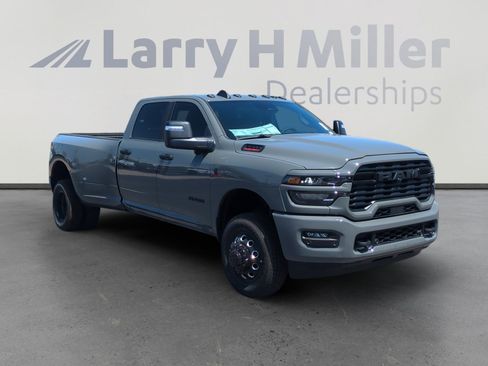 New 2026 RAM 3500 Big Horn AWD/4WD image 7