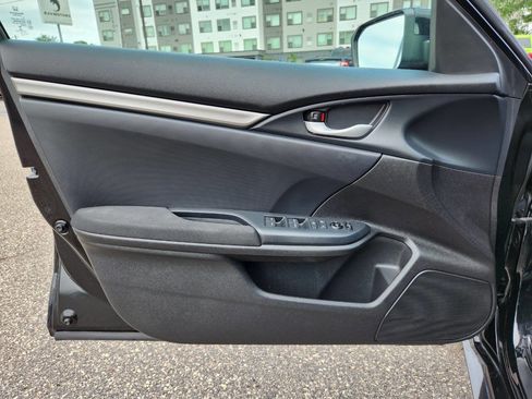 Used 2019 Honda Civic Sport image 18