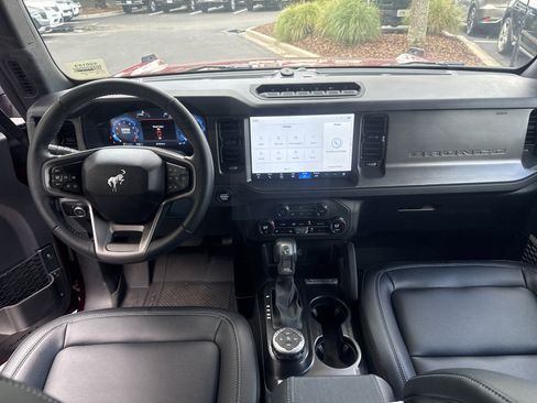Used 2025 Ford Bronco Badlands AWD/4WD image 33
