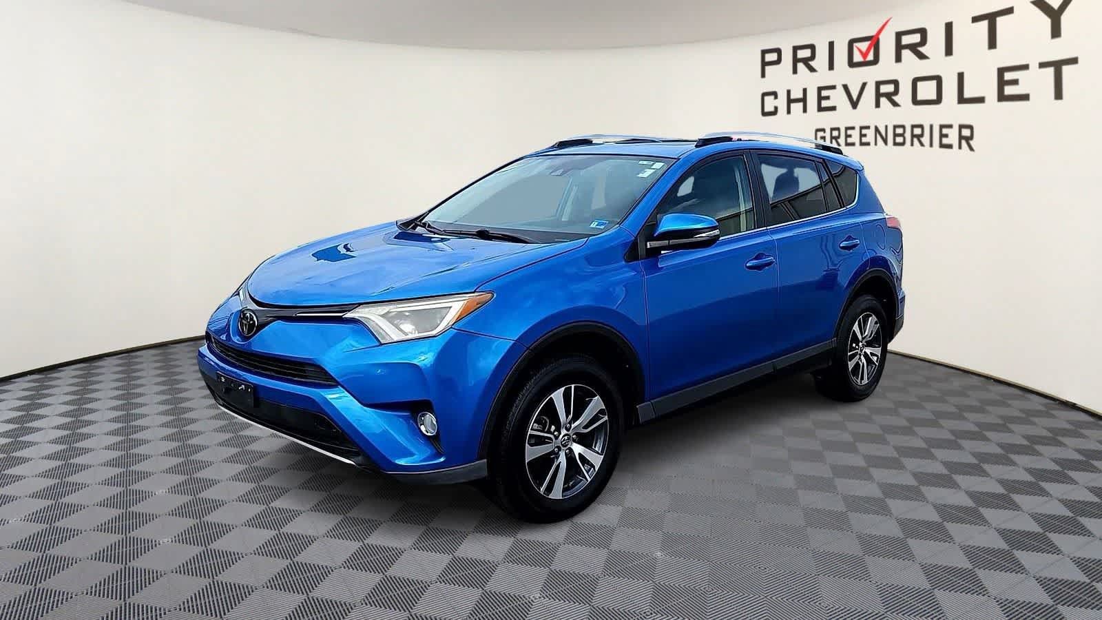 Used 2018 Toyota RAV4 XLE w/ Plus Extra Value Package FWD image 4