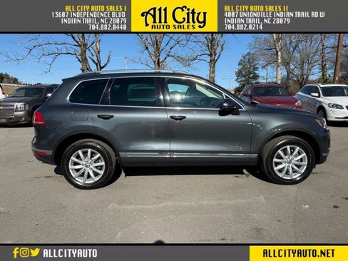 Used 2016 Volkswagen Touareg Sport image 8