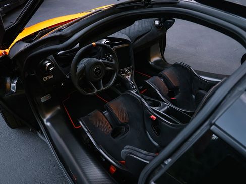 Used 2021 McLaren 765LT RWD image 15