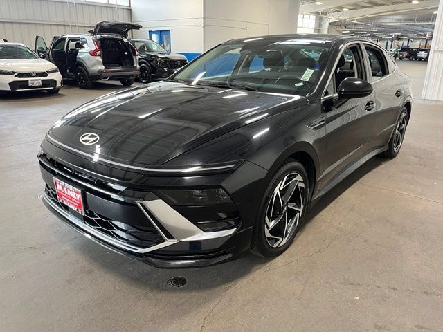 Used 2024 Hyundai Sonata SEL w/ Convenience Package FWD image 7