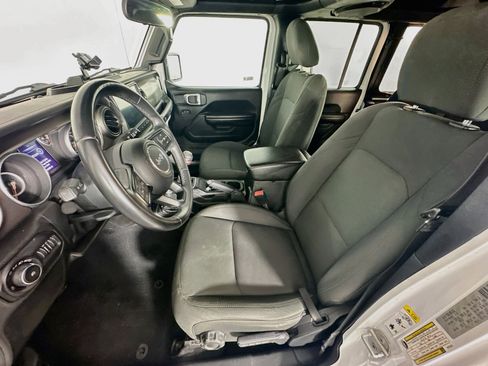 Used 2018 Jeep Wrangler Unlimited Sport S AWD/4WD image 13