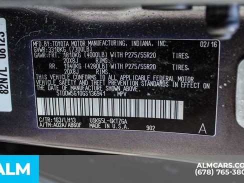 Used 2016 Toyota Sequoia Platinum image 39