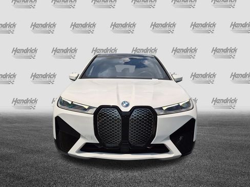 Used 2024 BMW iX xDrive50 w/ Premium Package AWD/4WD image 3