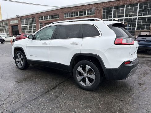 Used 2019 Jeep Cherokee Limited AWD/4WD image 5