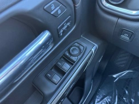 Used 2019 GMC Sierra 1500 AT4 w/ AT4 Premium Package AWD/4WD image 27
