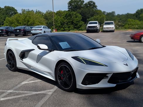 Used 2023 Chevrolet Corvette Stingray Premium Conv w/ Z51 Performance Package RWD image 12