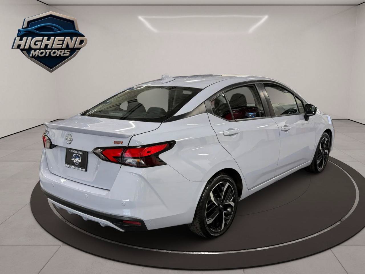 Used 2024 Nissan Versa SR FWD image 6